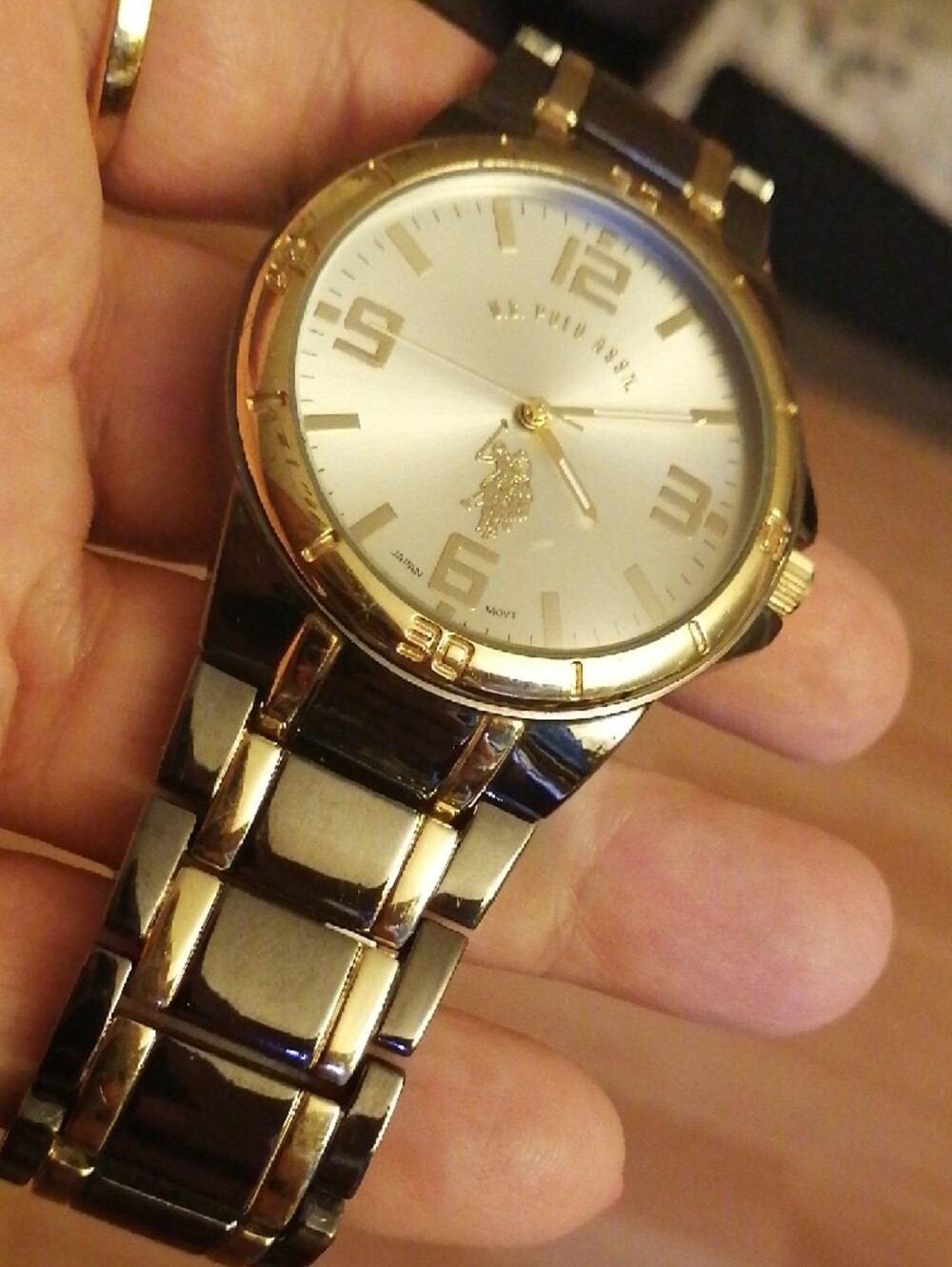 POLO Gold And GreyTone Unisex Watch Has Battery